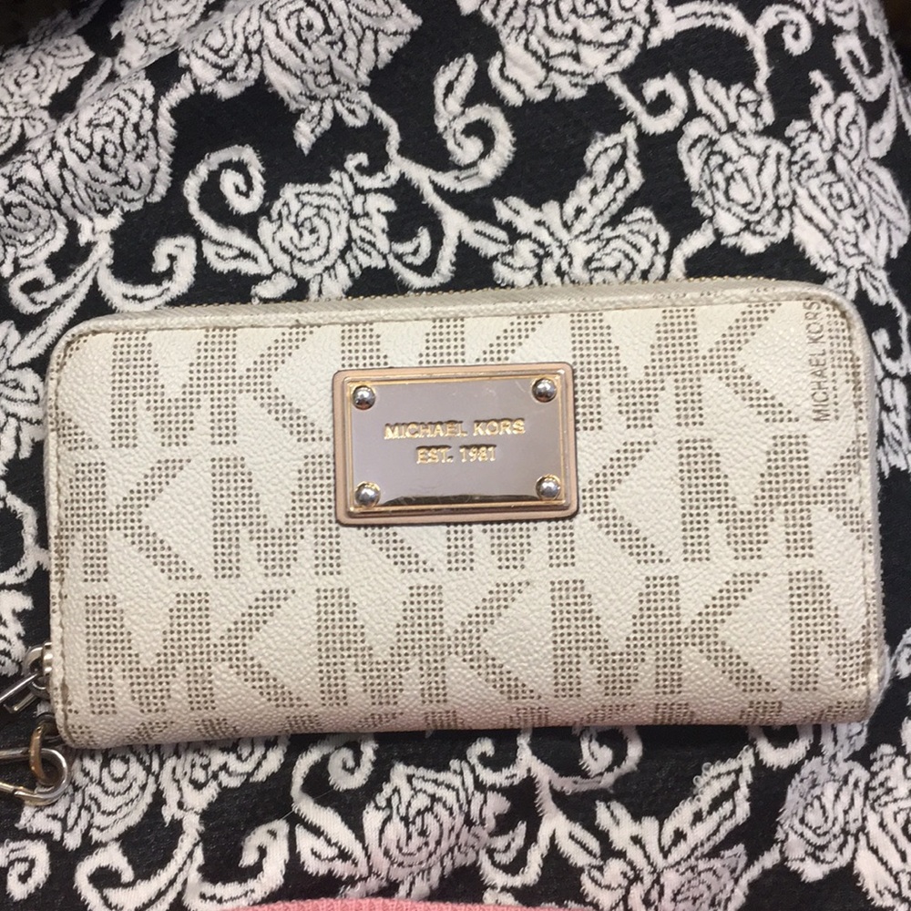 Michael Kors wallet